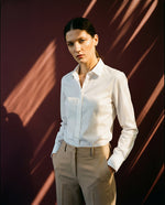 Класическа дамска риза