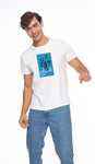 мъжка бяла тениска с цветна щампа