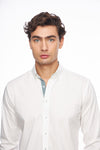Мъжка бяла риза с копчета на яката и гарнитура каре на канона.